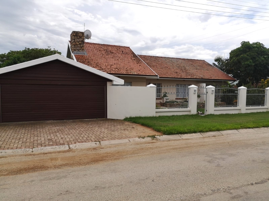 4 Bedroom Property for Sale in Despatch Central Eastern Cape